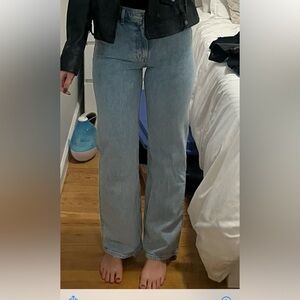 Lightly Worn Abercrombie 90s Straight Leg High Rise Jeans